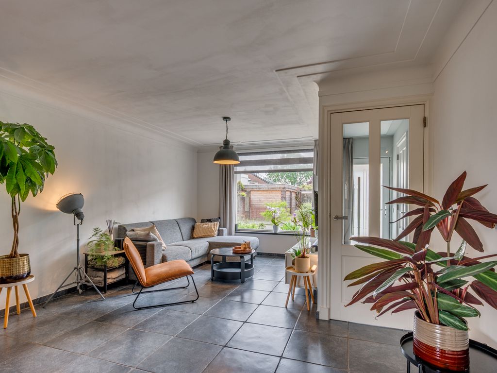 Lepelaarstraat 17, VELDEN
