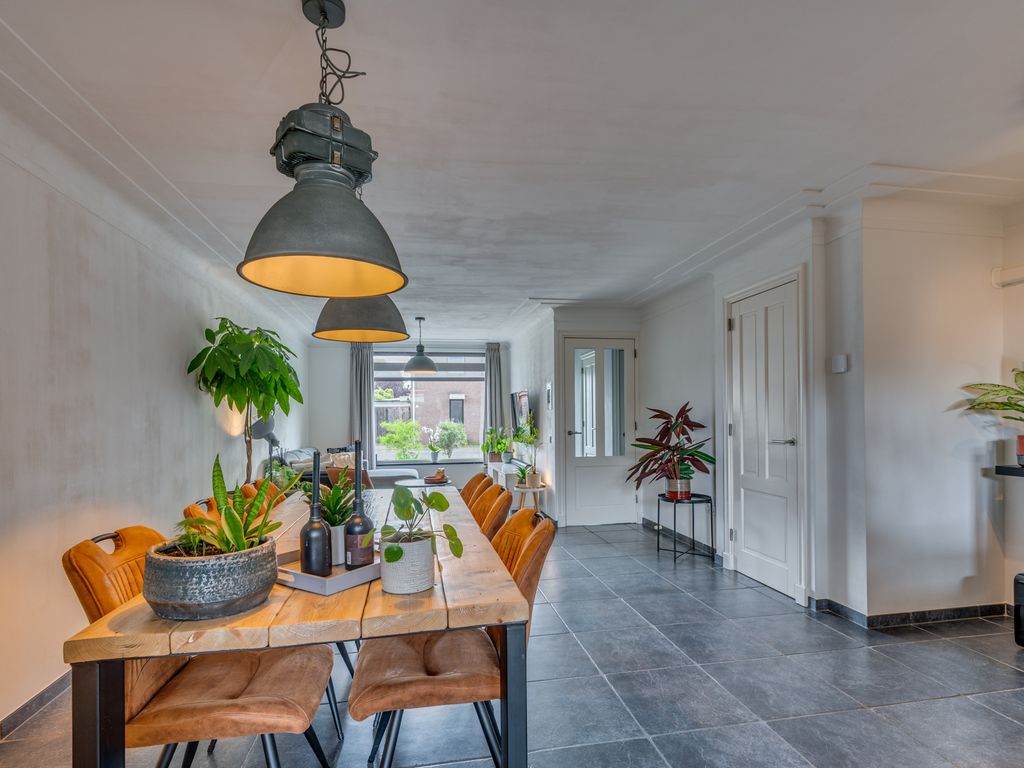 Lepelaarstraat 17, VELDEN