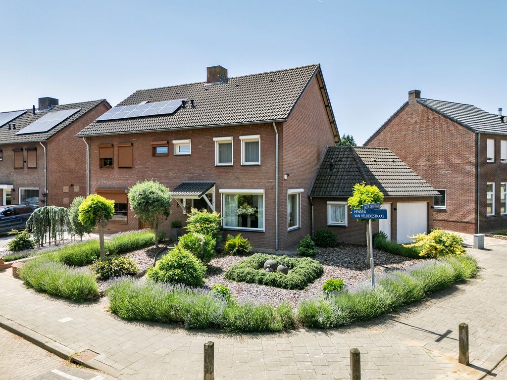 Hendrik van Veldekestraat 2, VENLO