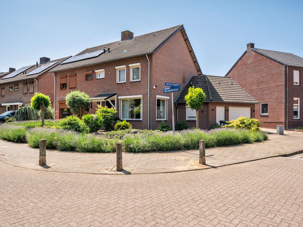 Hendrik van Veldekestraat 2, VENLO
