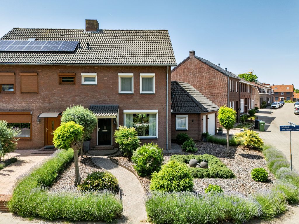 Hendrik van Veldekestraat 2, VENLO