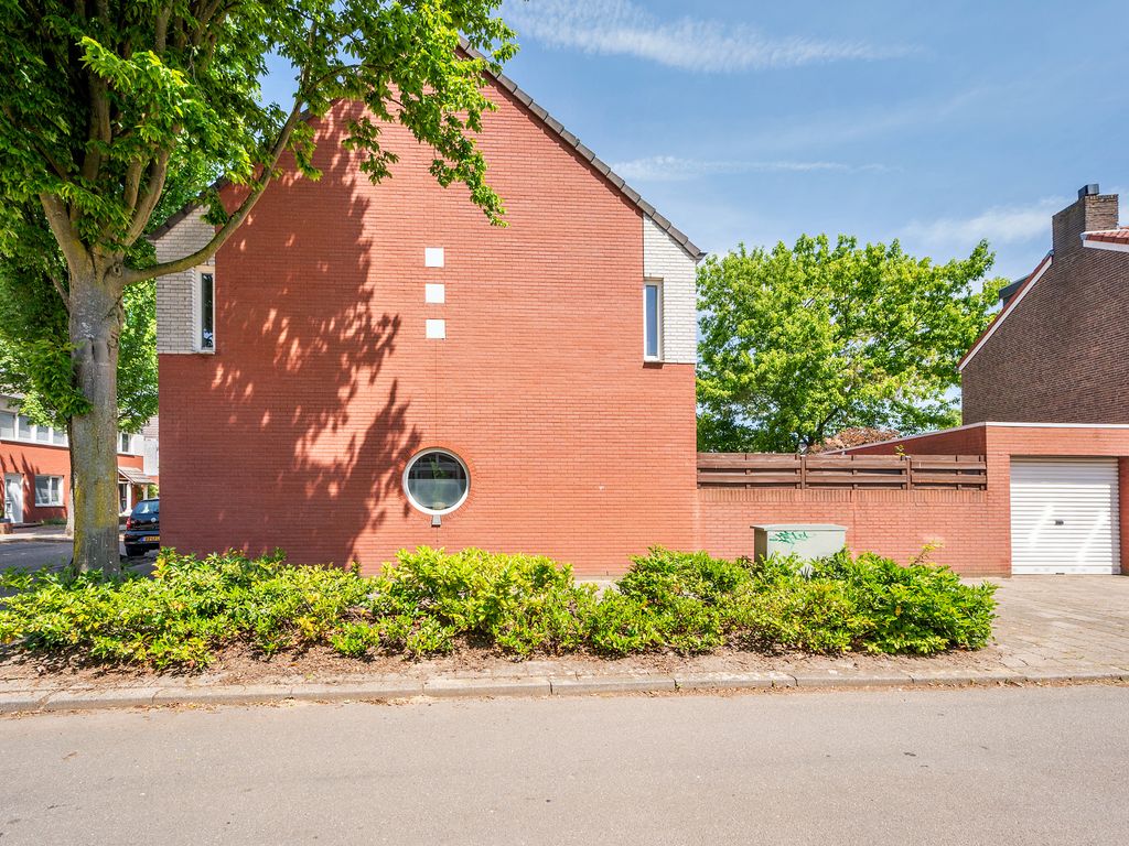 Sinselveldstraat 21, VENLO