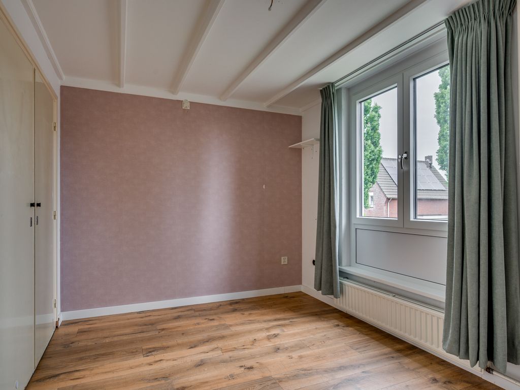 Van Stepraethstraat 8, SEVENUM