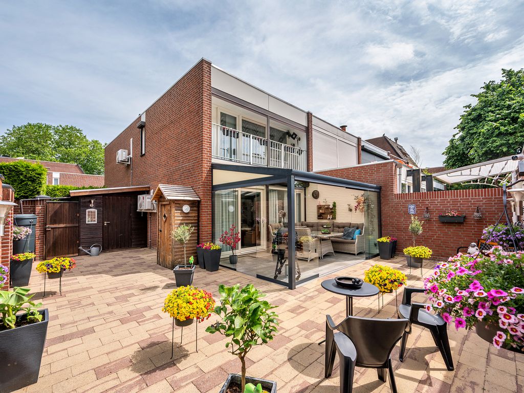Hertog Alvastraat 42, VENLO