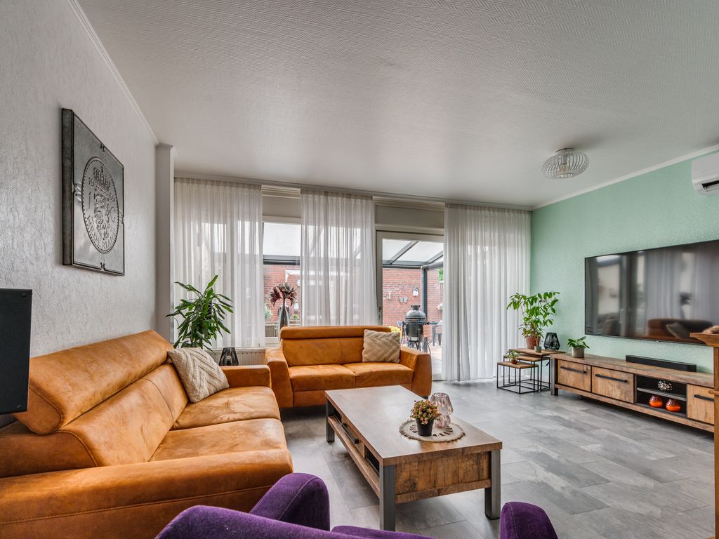 Hertog Alvastraat 42, VENLO