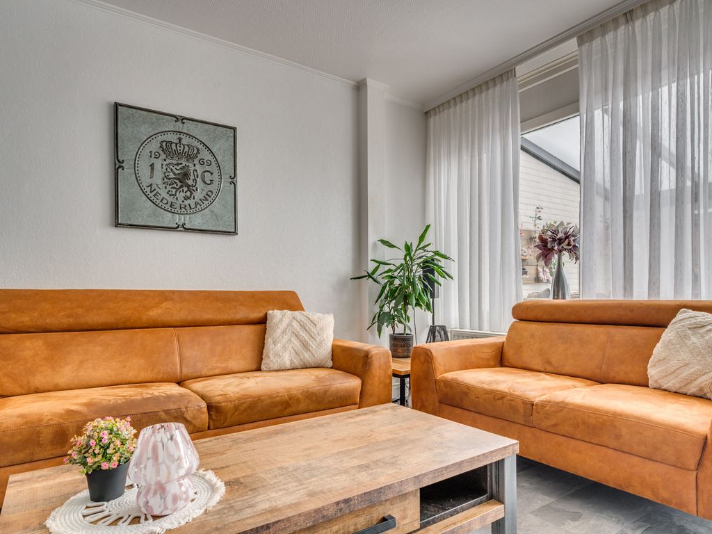 Hertog Alvastraat 42, VENLO