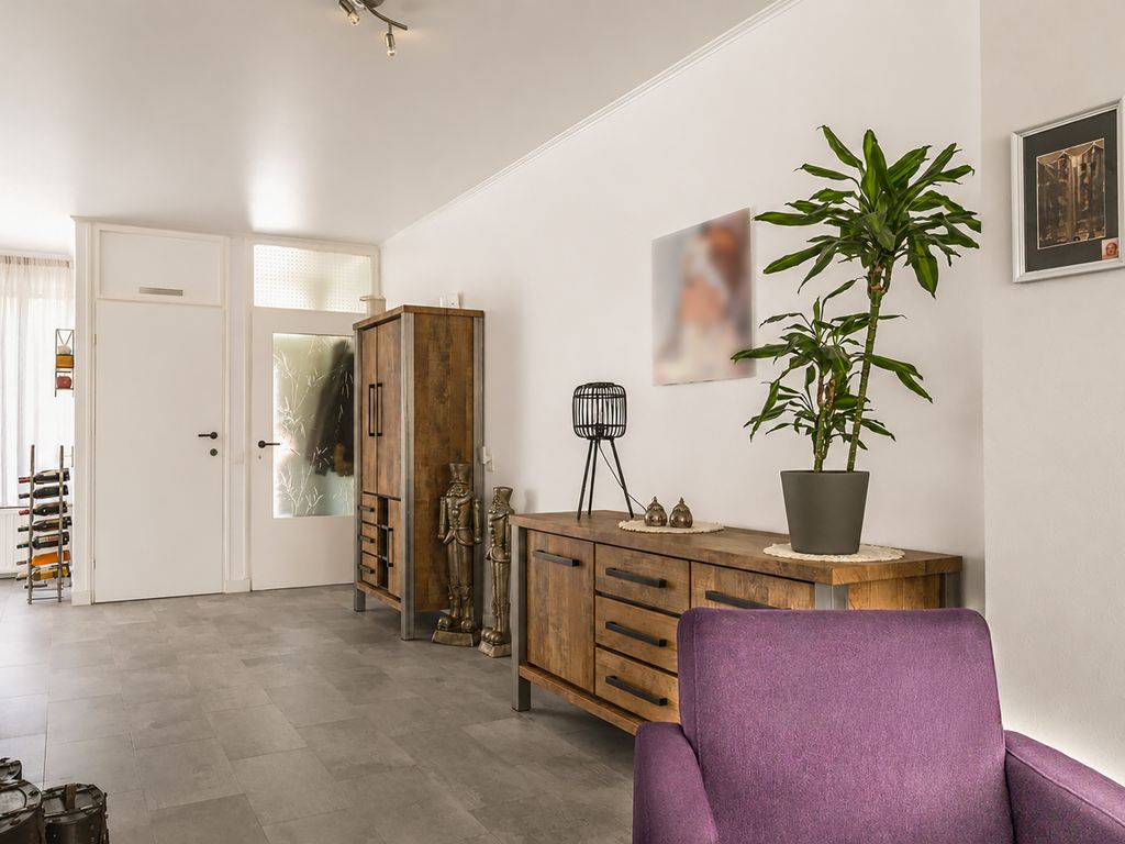 Hertog Alvastraat 42, VENLO