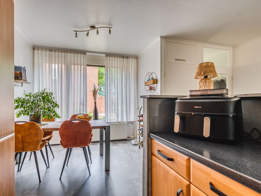 Hertog Alvastraat 42, VENLO