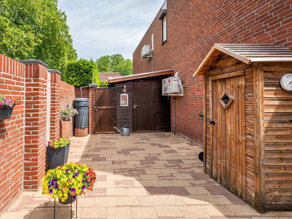 Hertog Alvastraat 42, VENLO