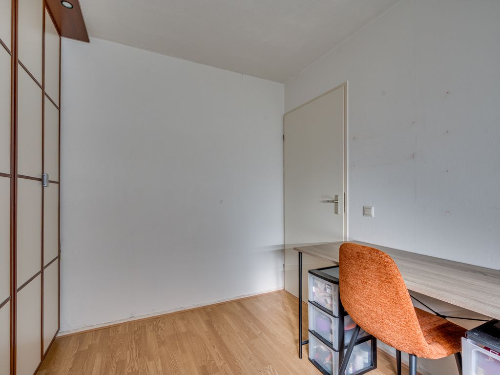 Kapelaan Nausstraat 25, VENLO