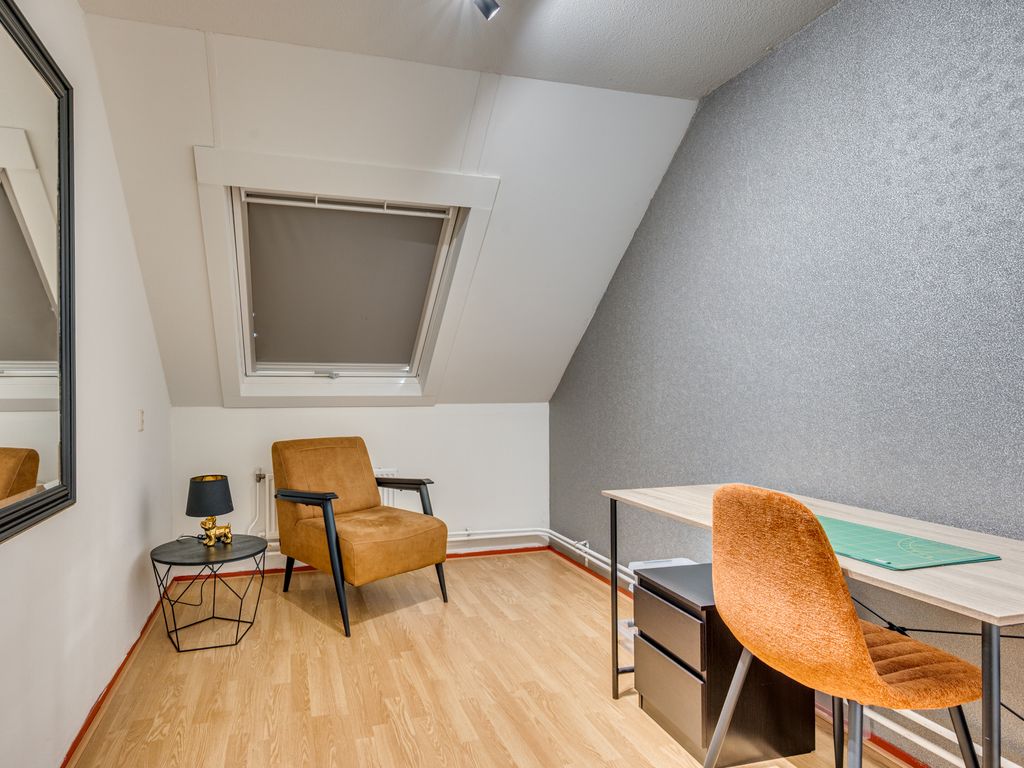Kapelaan Nausstraat 25, VENLO