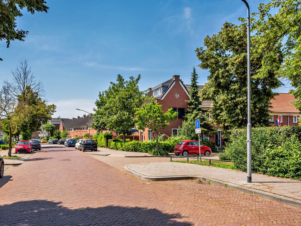 Kapelaan Nausstraat 25, VENLO