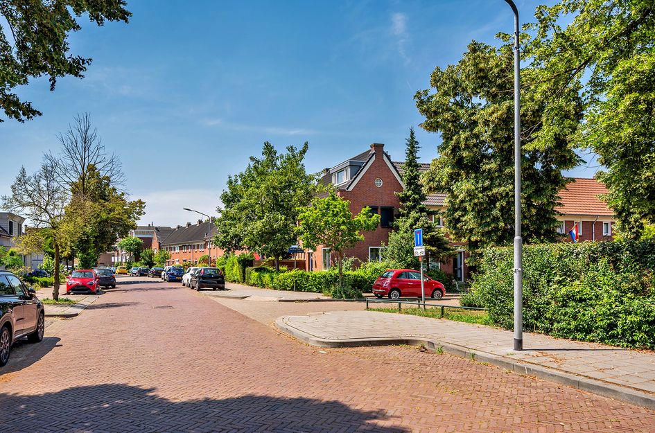 Kapelaan Nausstraat 25