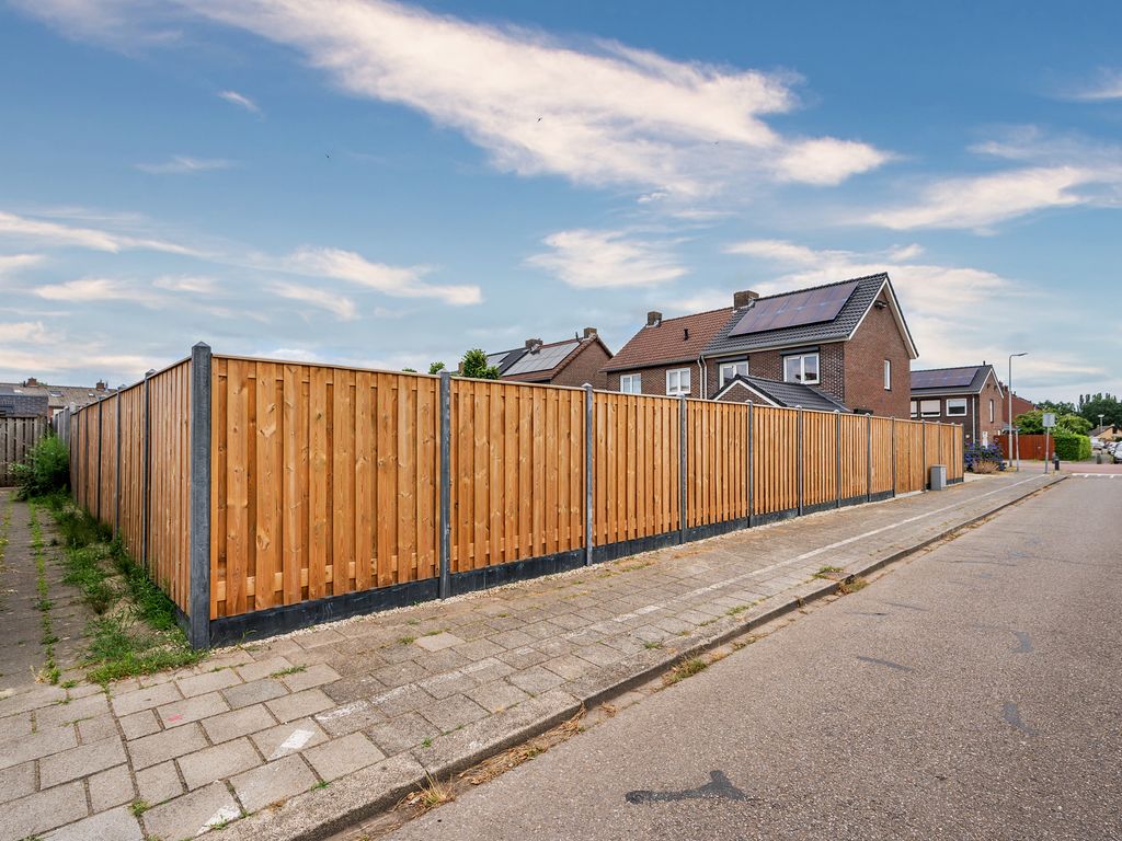 Sint Jozefweg 49, REUVER