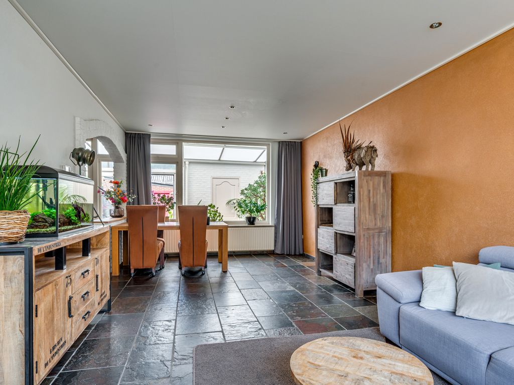 Willem Alexanderstraat 3, VELDEN