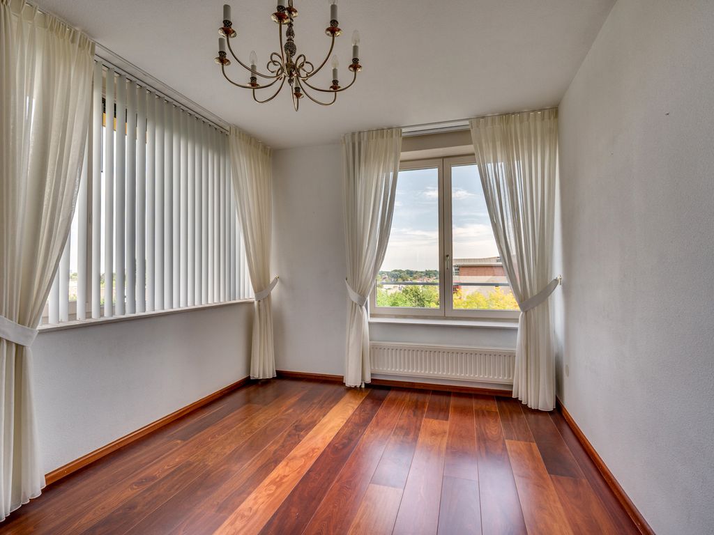 Veldzuring 53, VENLO