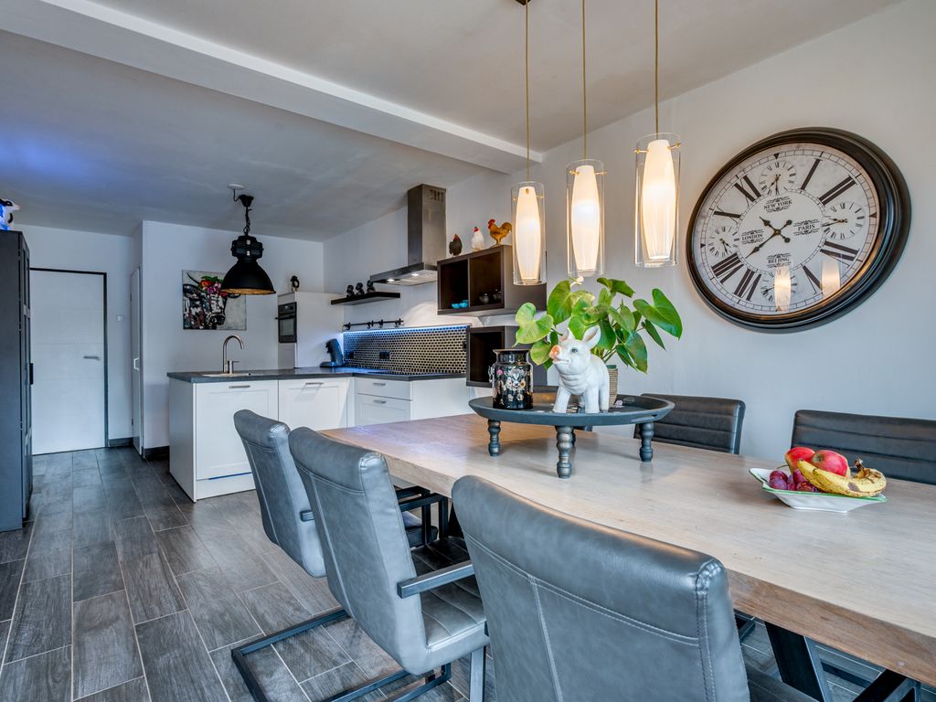E Dorsstraat 28, GRUBBENVORST