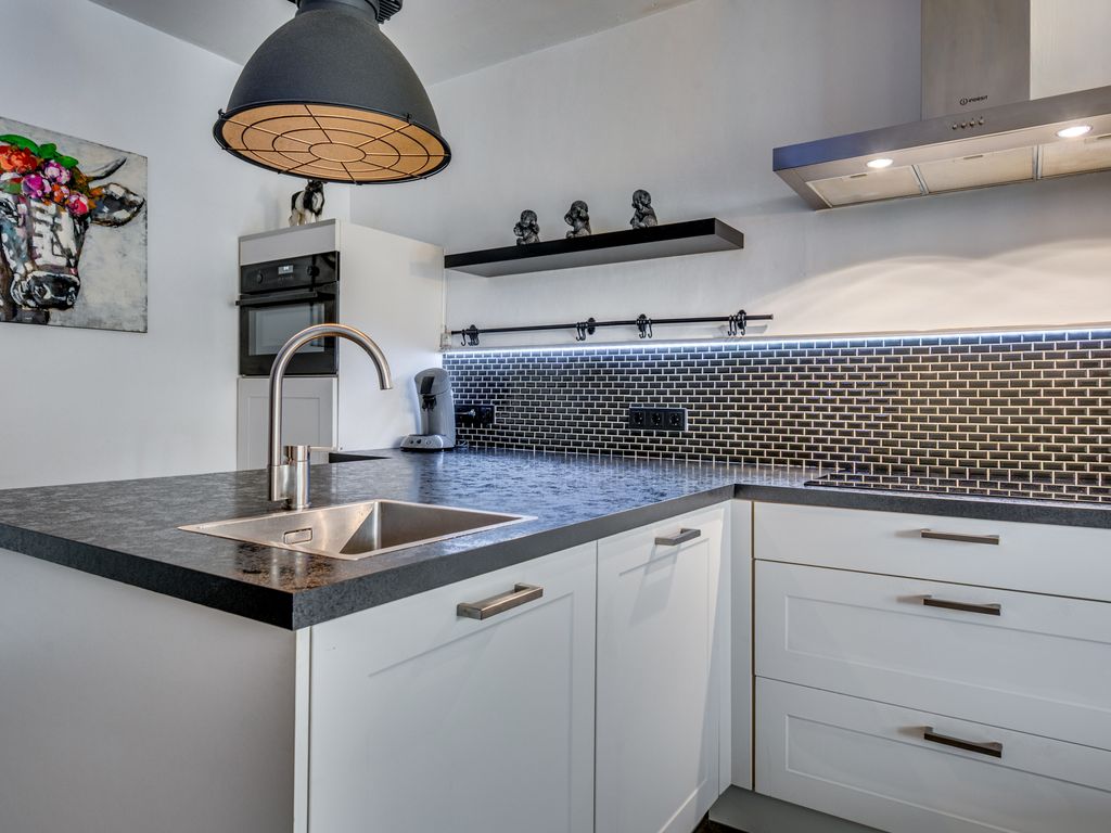 E Dorsstraat 28, GRUBBENVORST