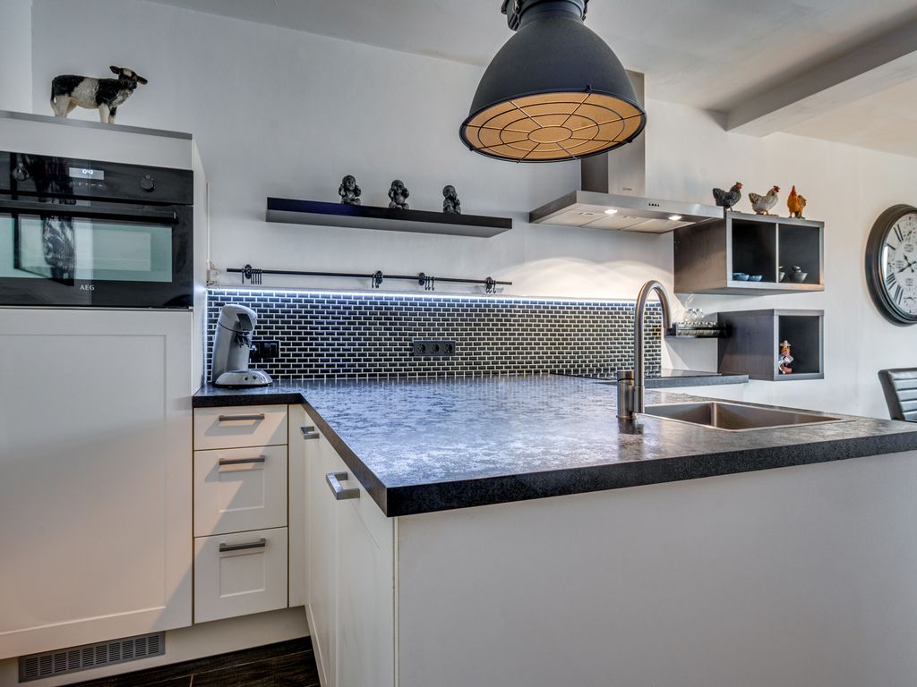 E Dorsstraat 28, GRUBBENVORST