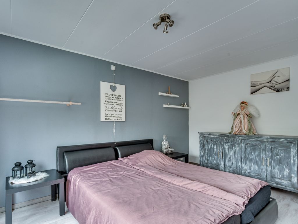 E Dorsstraat 28, GRUBBENVORST