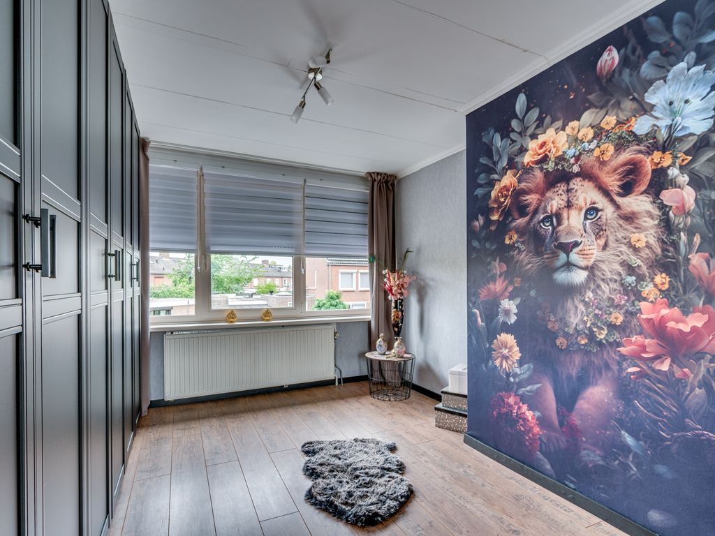 E Dorsstraat 28, GRUBBENVORST