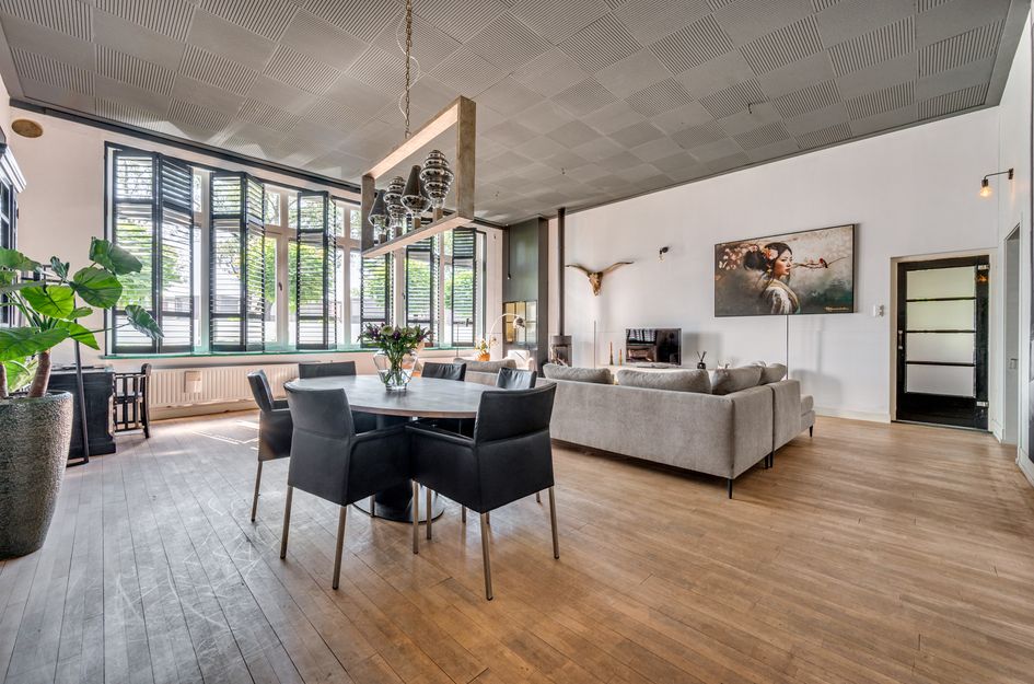 Veestraat 1