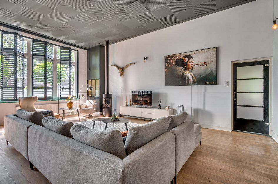 Veestraat 1