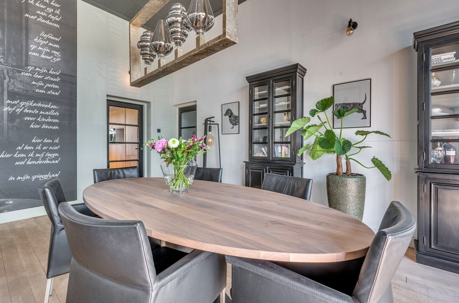 Veestraat 1