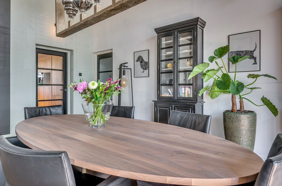 Veestraat 1