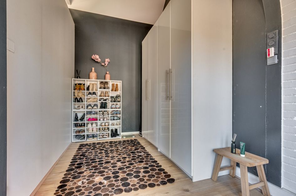 Veestraat 1