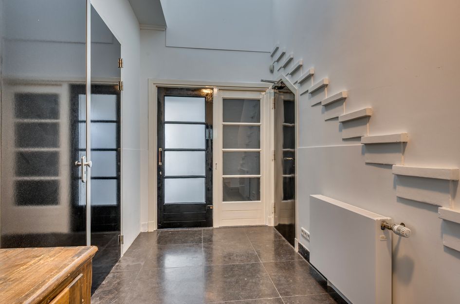 Veestraat 1