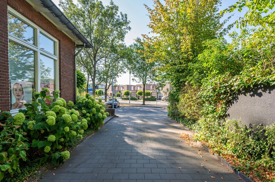 Veestraat 1
