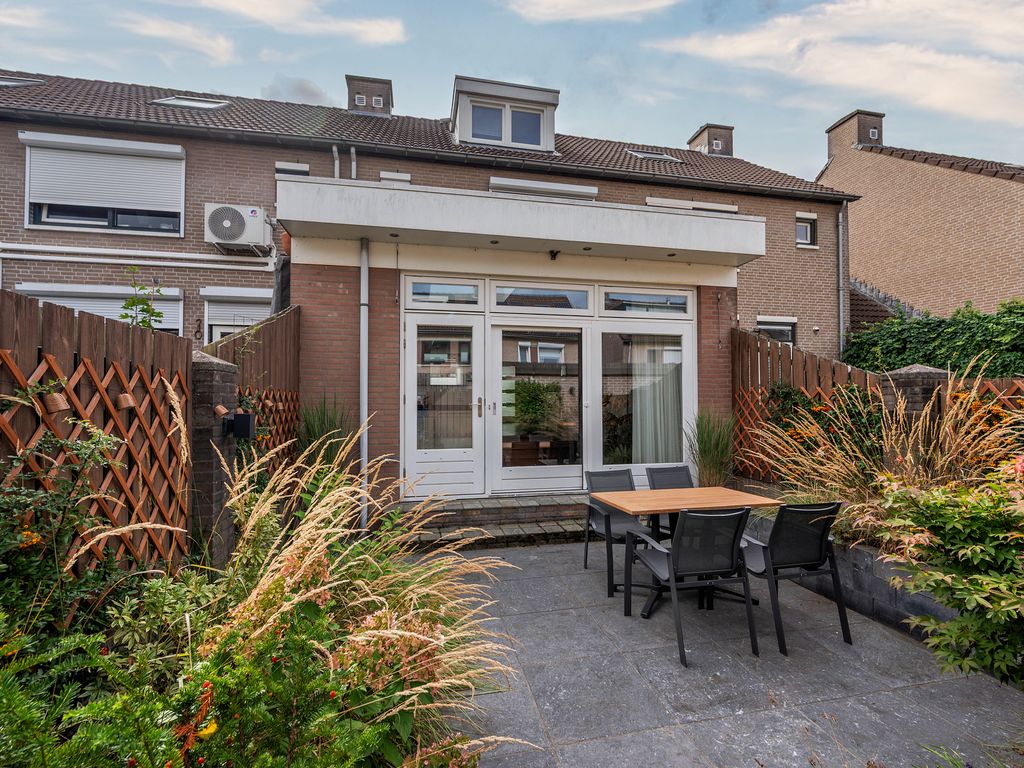 Wethouder Seelenstraat 23, VENLO