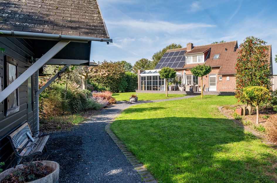 Middenweg 56