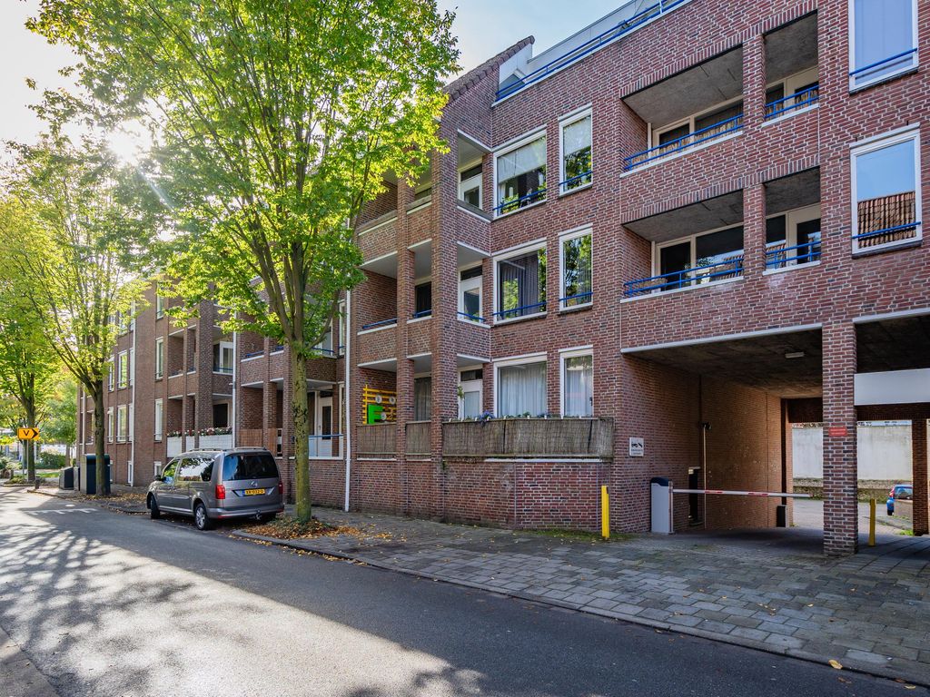 Deken van Oppensingel 117, VENLO