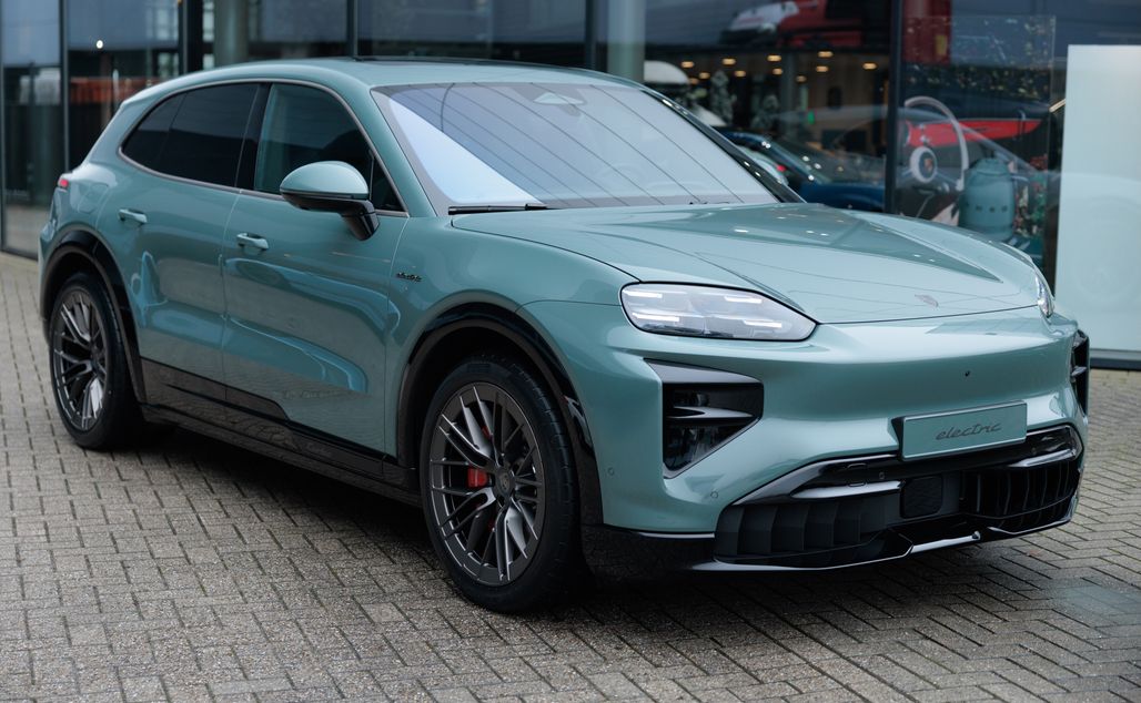 Testdrive Porsche Cayenne Electric Turbo