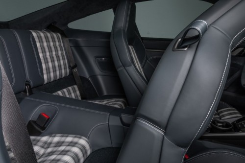 500-70-jaar-ppi-porsche-911-992-jubileum-edition-2019-interieur-2-670188.jpg