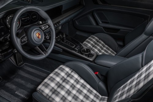 500-70-jaar-ppi-porsche-911-992-jubileum-edition-2019-interieur-3-184020.jpg