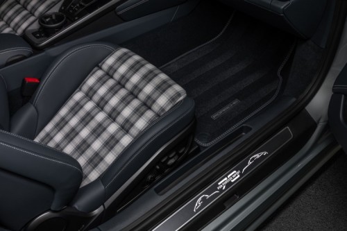 500-70-jaar-ppi-porsche-911-992-jubileum-edition-2019-interieur-4-572483.jpg
