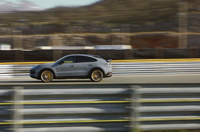 Nieuwe topsporter van Porsche: de Cayenne Turbo GT