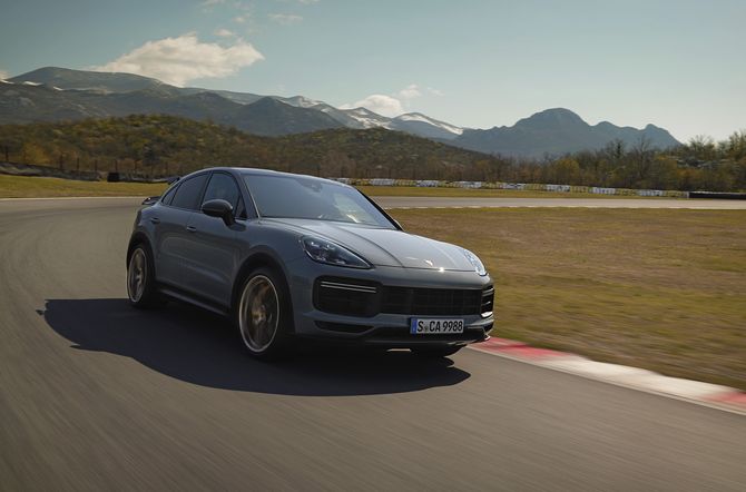 Nieuwe topsporter van Porsche: de Cayenne Turbo GT