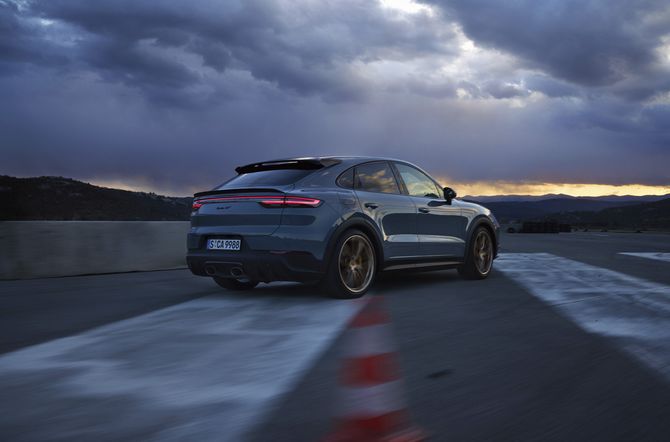 Nieuwe topsporter van Porsche: de Cayenne Turbo GT