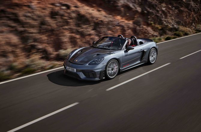 718 Spyder RS