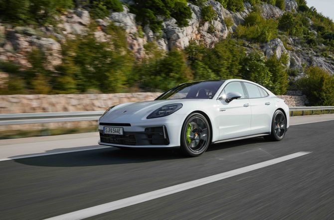 Twee nieuwe hybridevarianten van de Porsche Panamera.