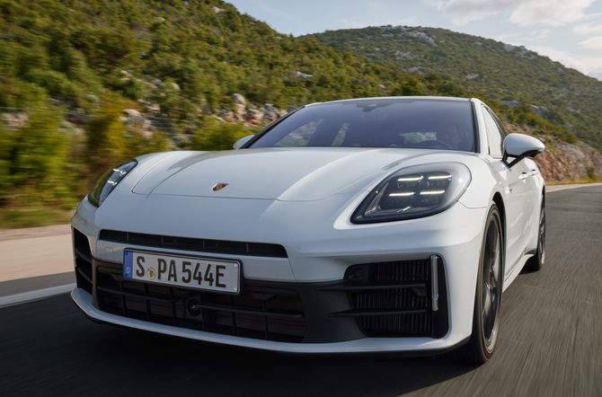 Twee nieuwe hybridevarianten van de Porsche Panamera.