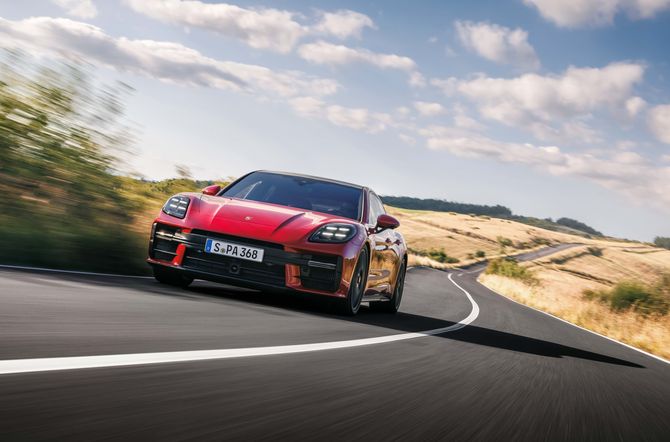 Panamera GTS (2024)