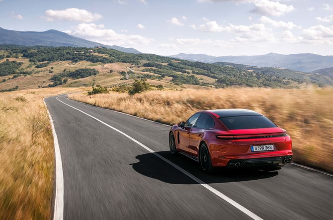 Panamera GTS (2024)