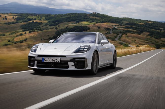 Panamera GTS (2024)
