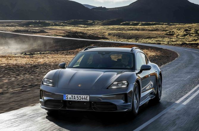 Porsche complementeert productaanbod nieuwe Taycan met drie nieuwe uitvoeringen.