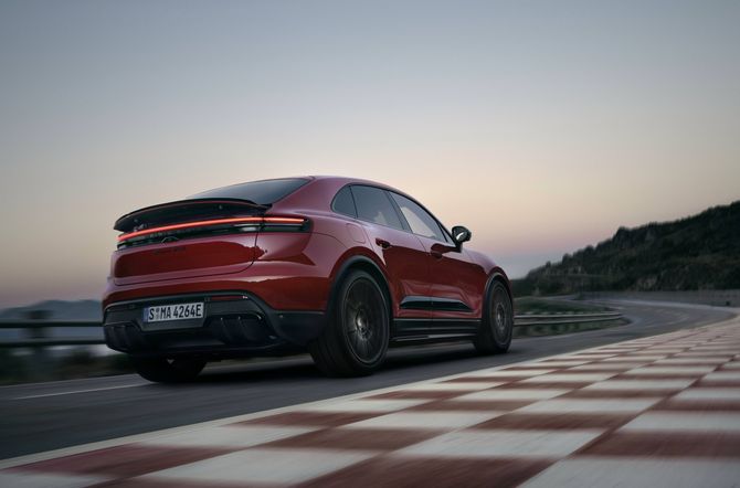 Sportiviteit krijgt een nieuwe lading in de volledig elektrische Porsche Macan GTS